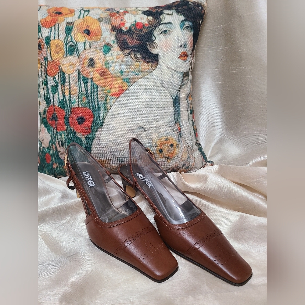 Kasper Brown Leather Sling Back, Square Toe Heels, size 8.5✨️Never Worn